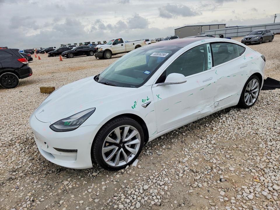 2018 TESLA Model 3