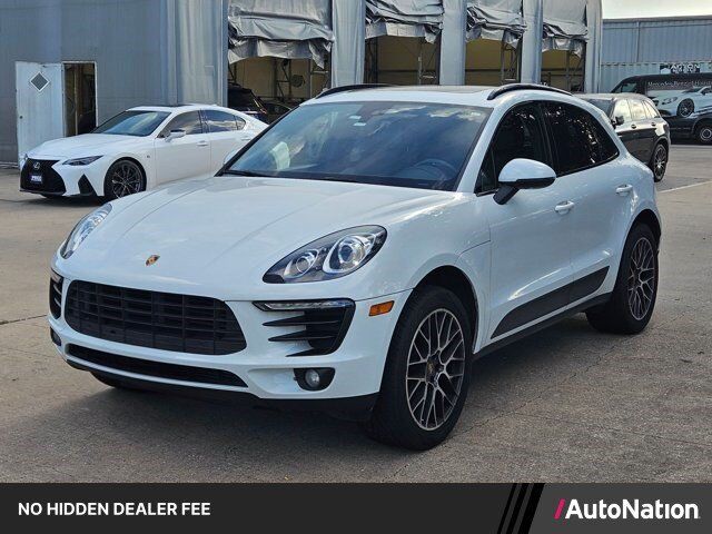 2018 PORSCHE Macan