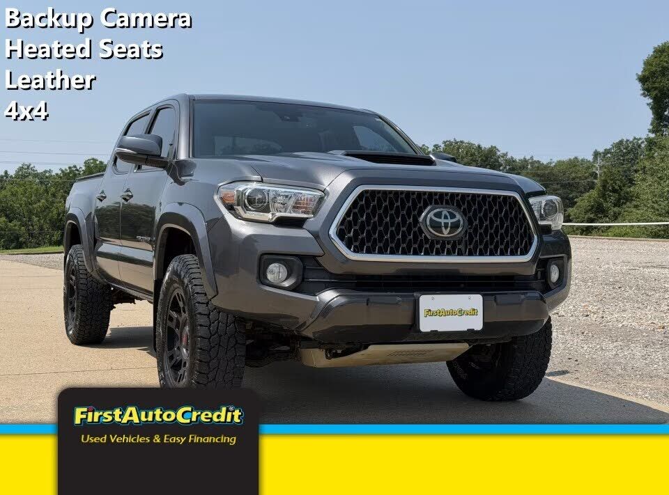 2018 TOYOTA Tacoma