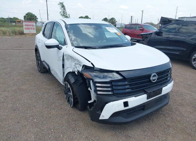 2025 NISSAN Kicks