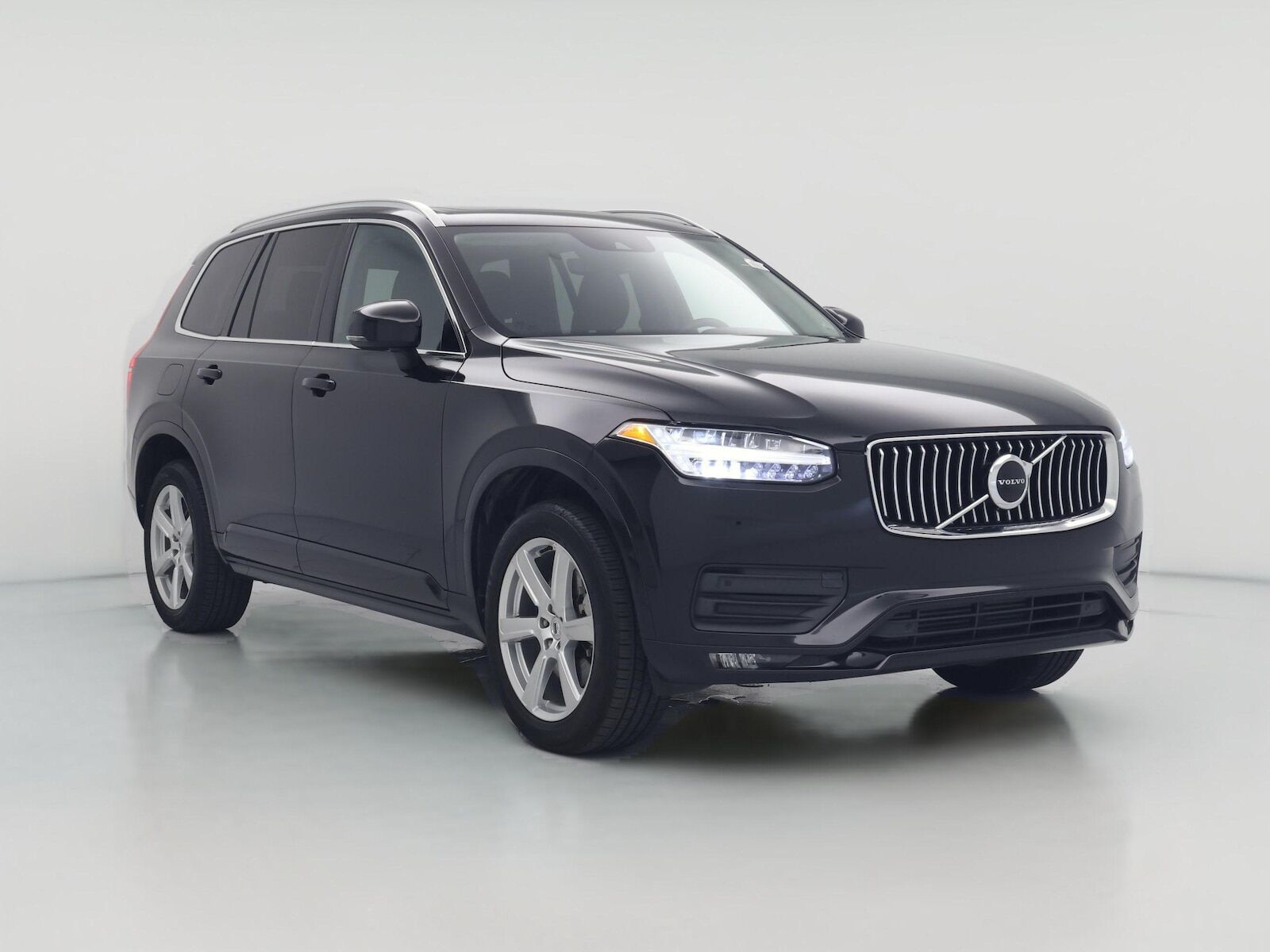 2022 VOLVO XC90