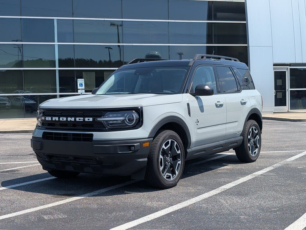2023 FORD Bronco