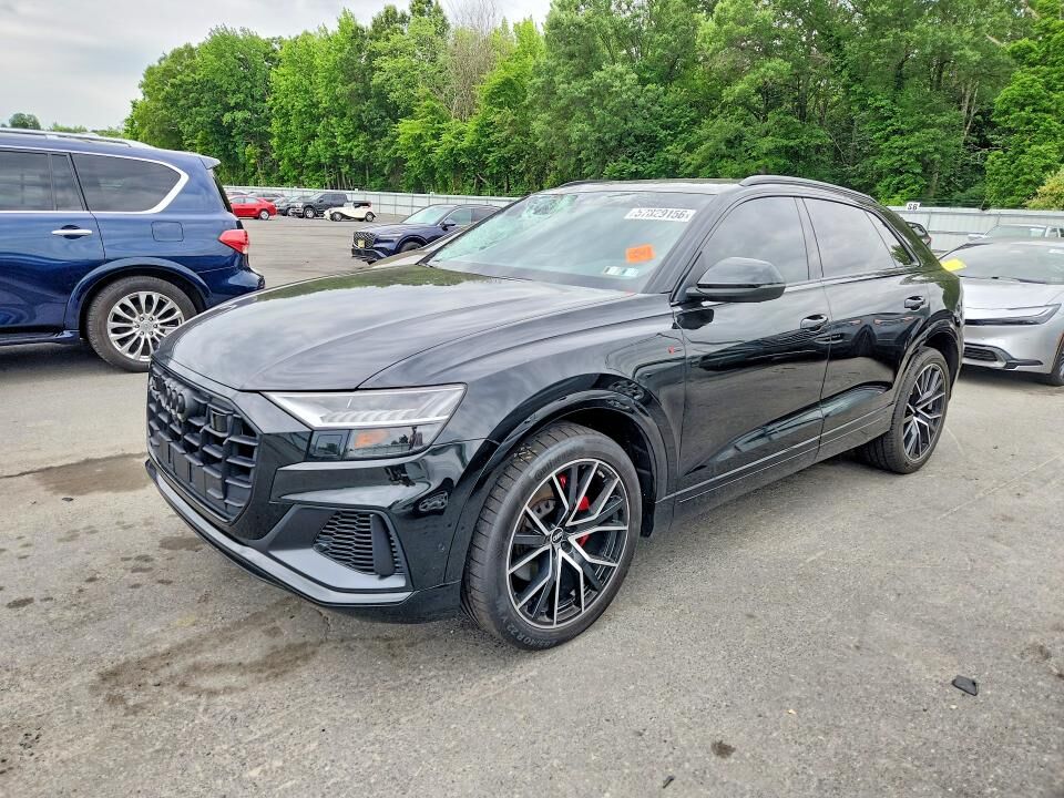 2022 AUDI Q8
