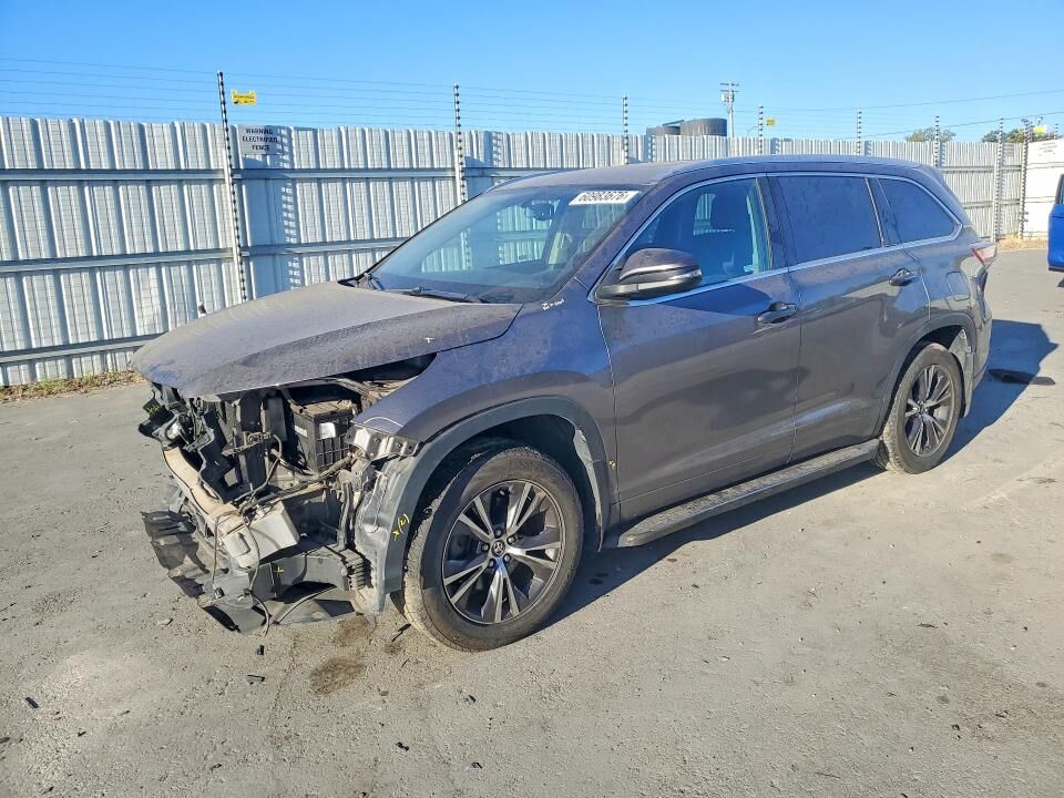 2016 TOYOTA Highlander