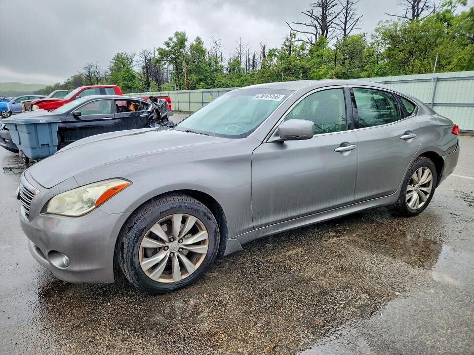 2013 INFINITI M37
