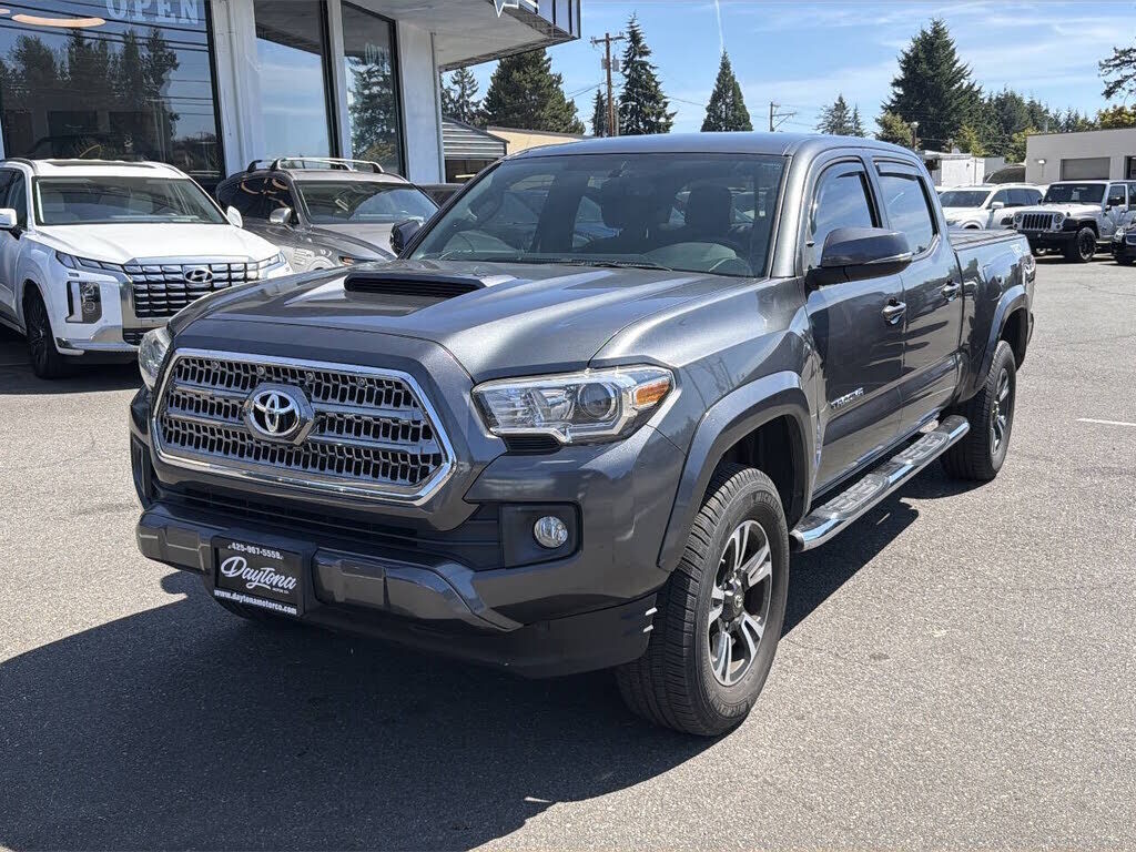 2017 TOYOTA Tacoma