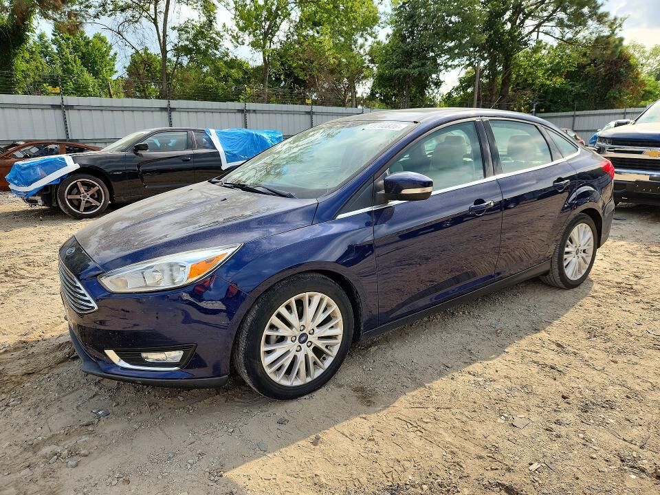 2017 FORD Focus