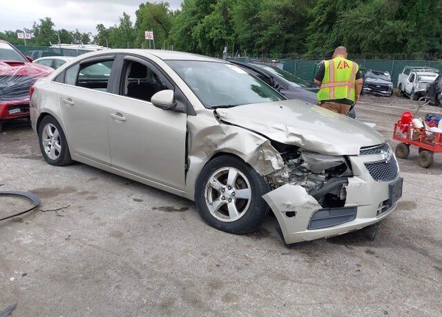2013 CHEVROLET Cruze