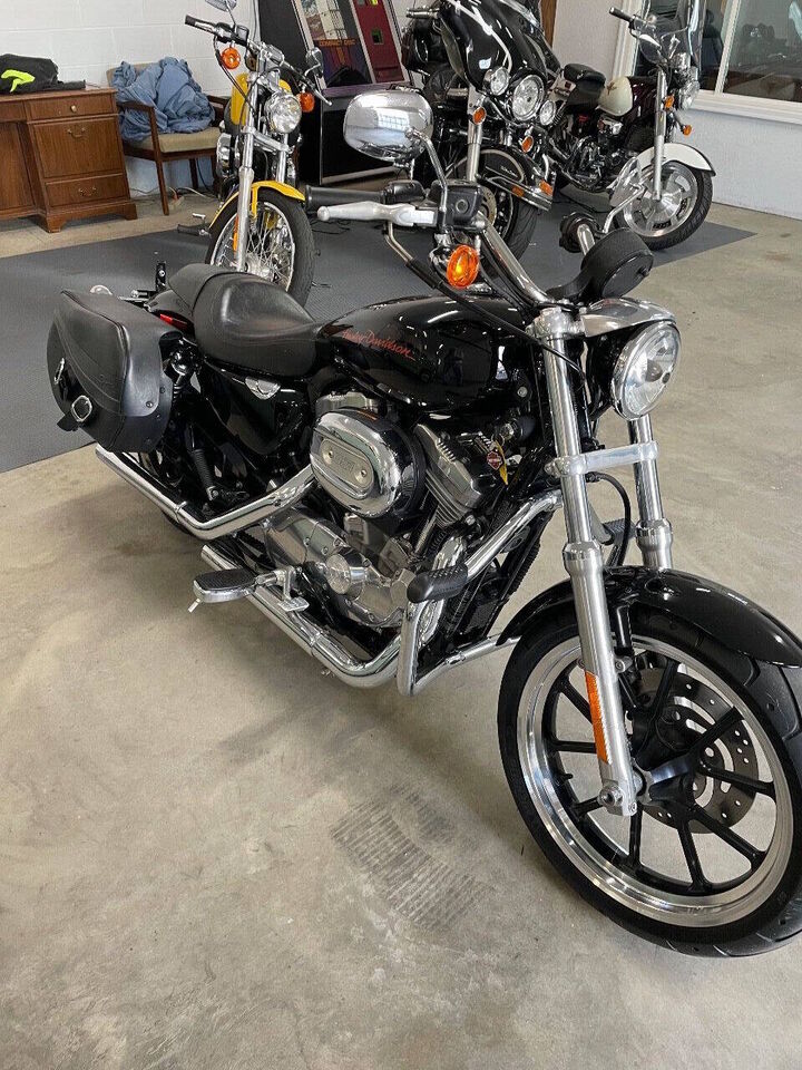 2011 HARLEY DAVIDSON Sportster 883 Superlow