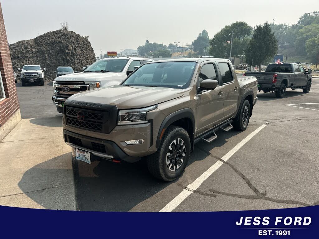 2024 NISSAN Frontier