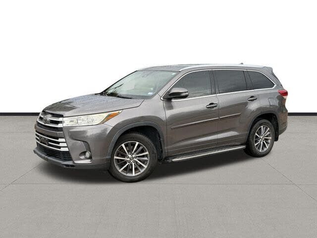 2017 TOYOTA Highlander