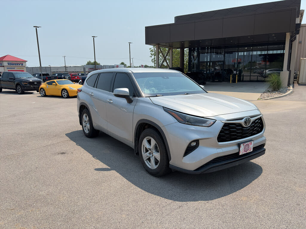 2022 TOYOTA Highlander