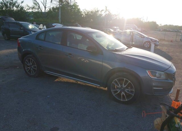 2016 VOLVO S60 Cross Country