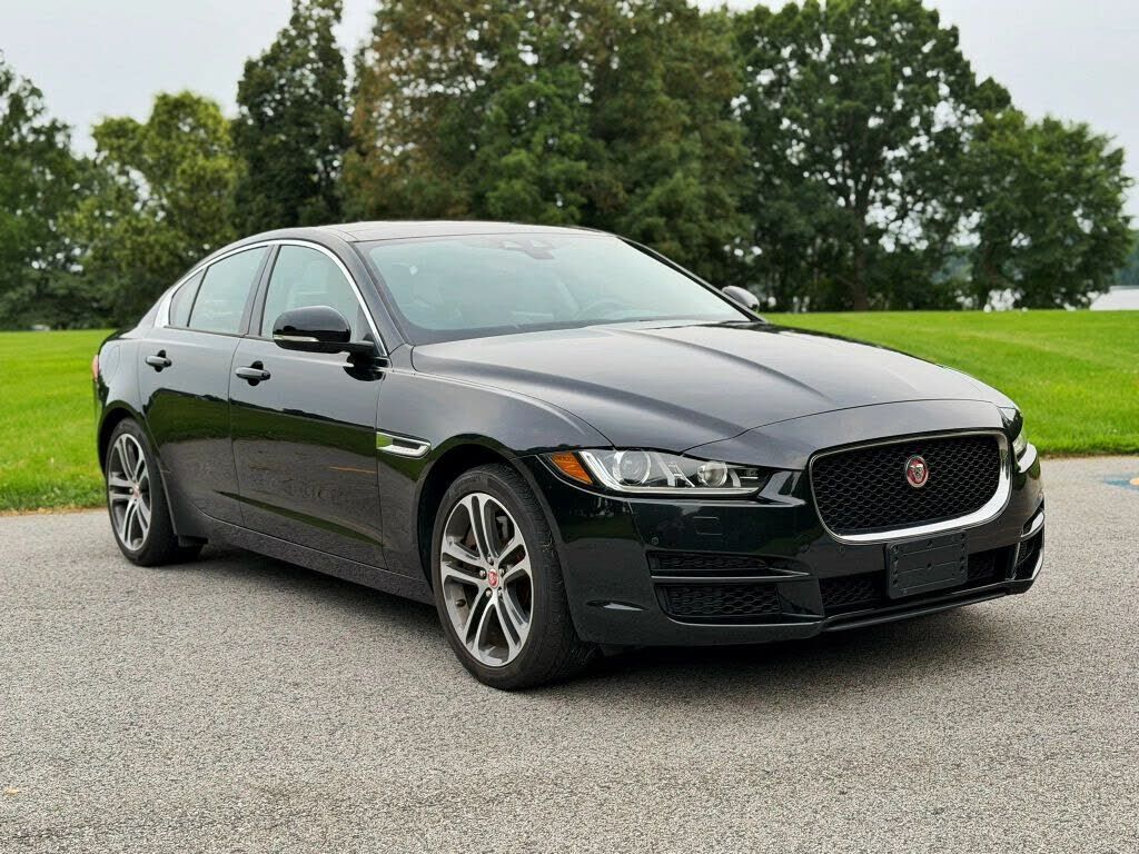 2017 JAGUAR XE