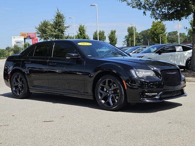 2023 CHRYSLER 300