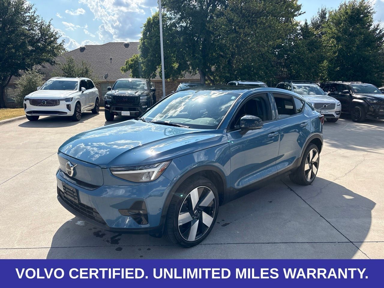 2024 VOLVO C40