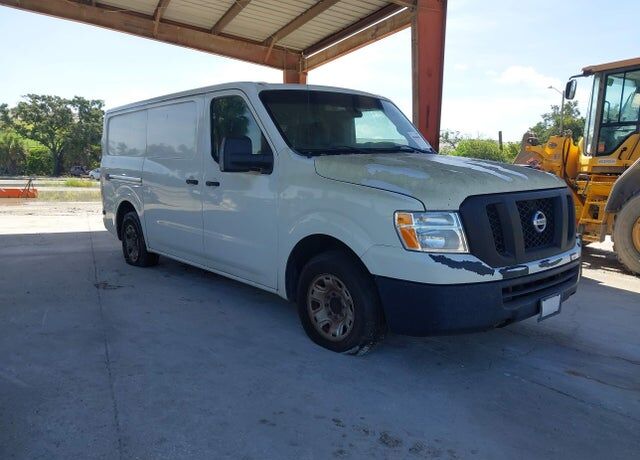 2016 NISSAN NV