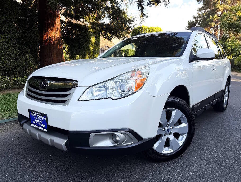 2012 SUBARU Outback