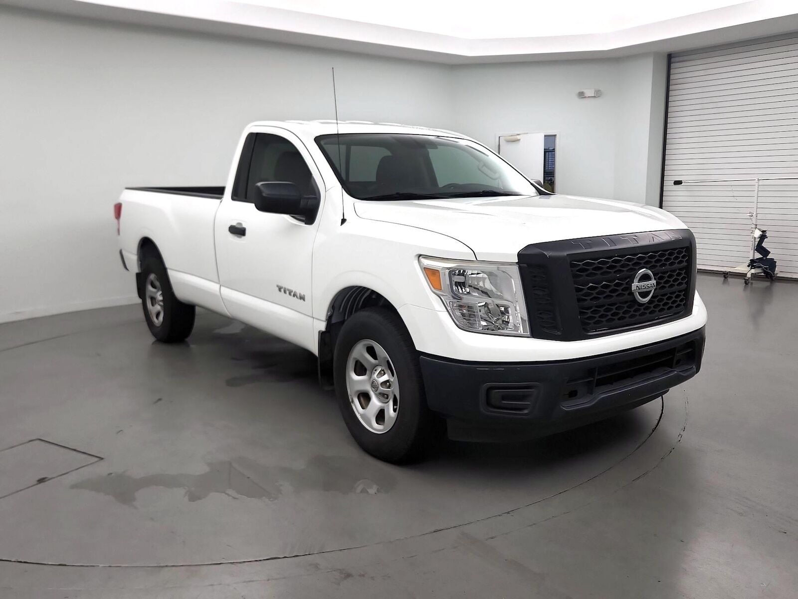 2017 NISSAN Titan