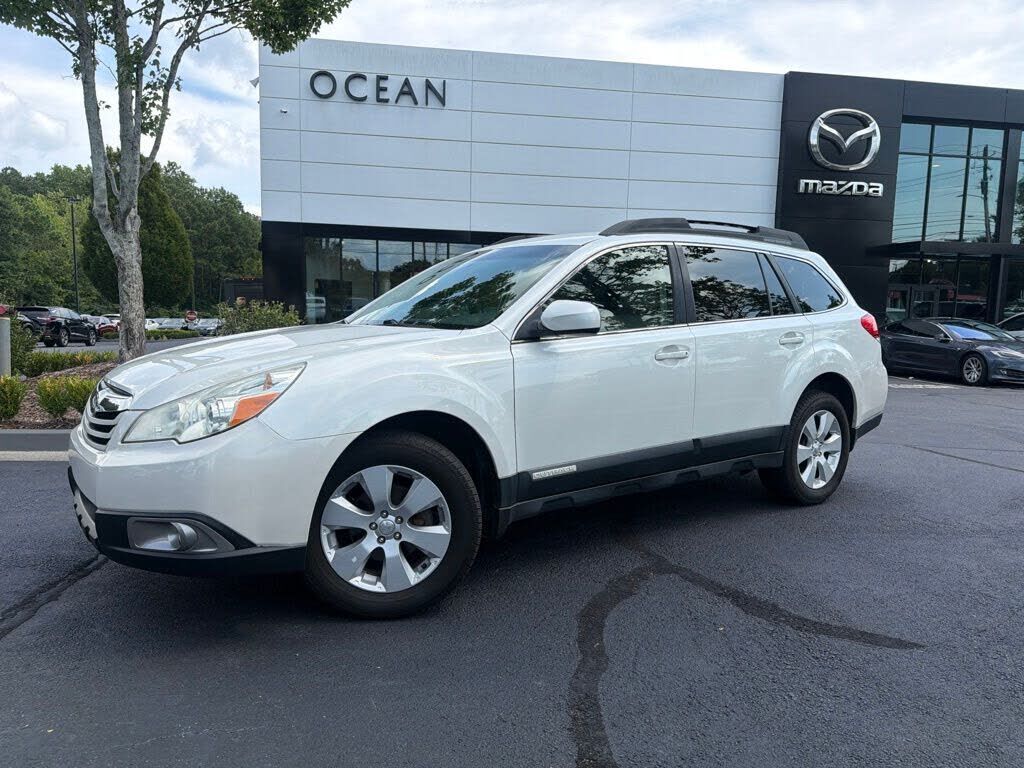 2011 SUBARU Outback