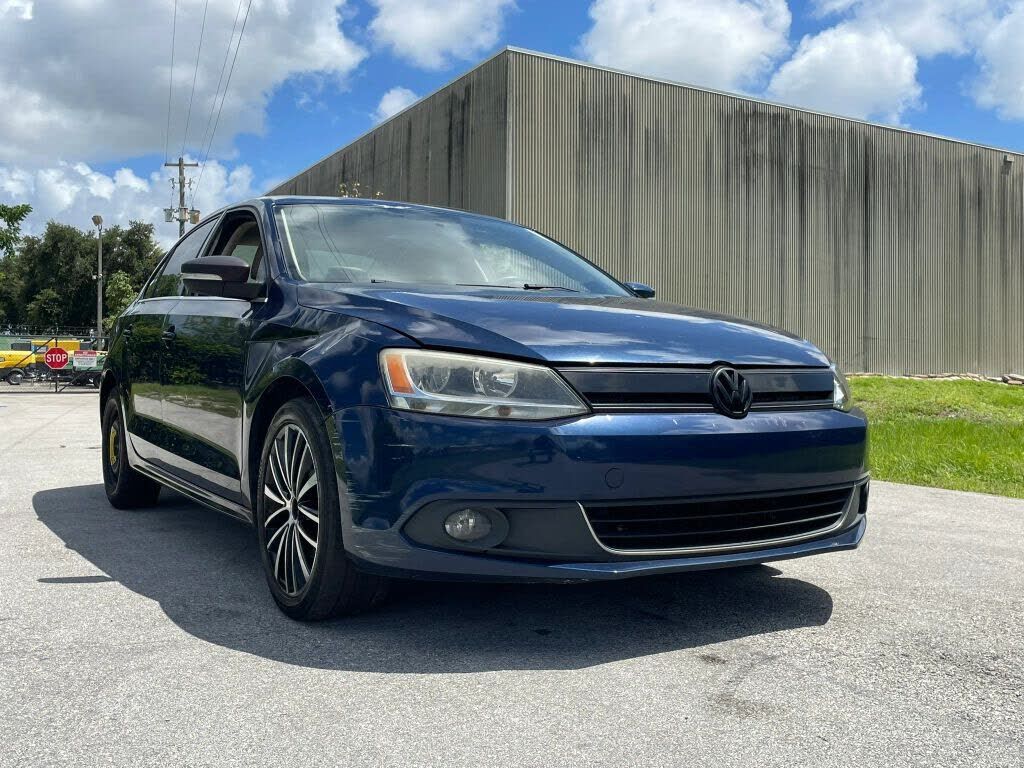 2012 VOLKSWAGEN Jetta