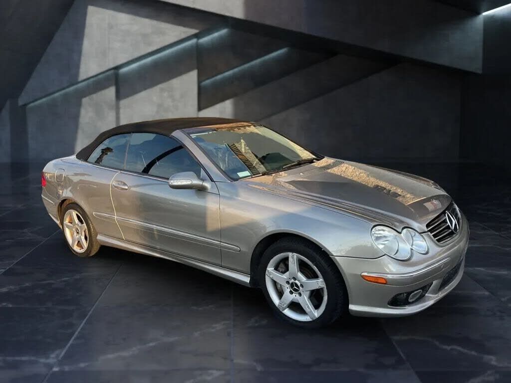 2005 MERCEDES-BENZ CLK-Class