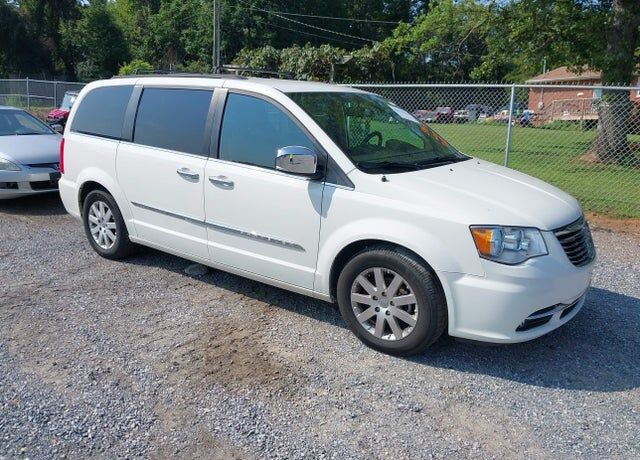 2011 CHRYSLER Town and Country