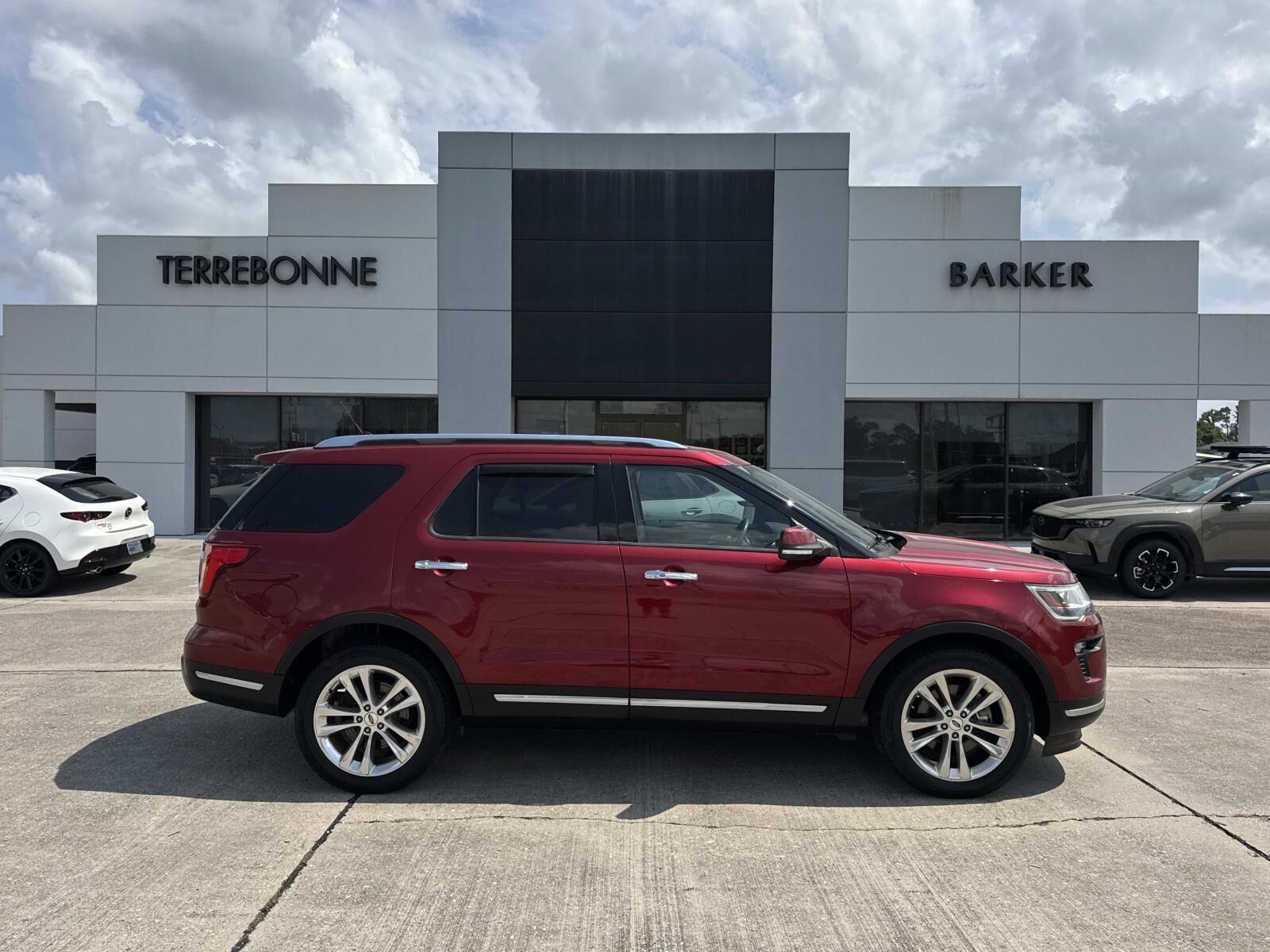 2019 FORD Explorer