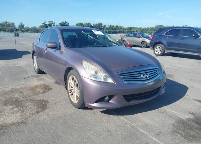 2013 INFINITI G37