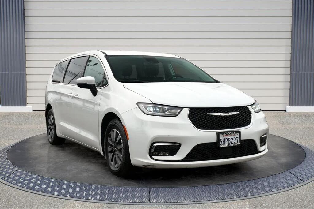 2023 CHRYSLER Pacifica