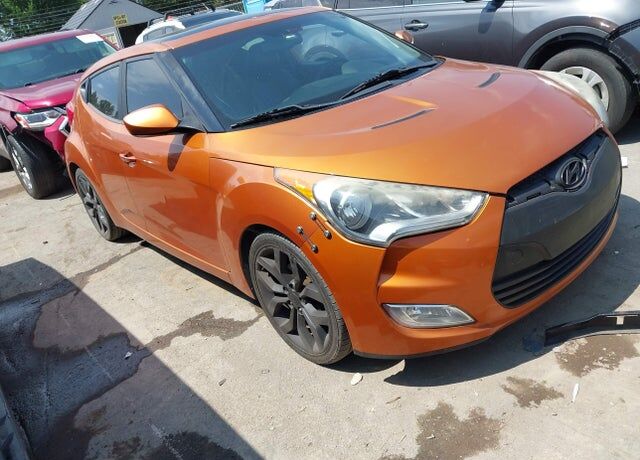 2013 HYUNDAI Veloster