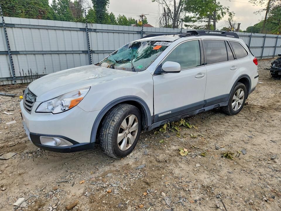 2011 SUBARU Outback