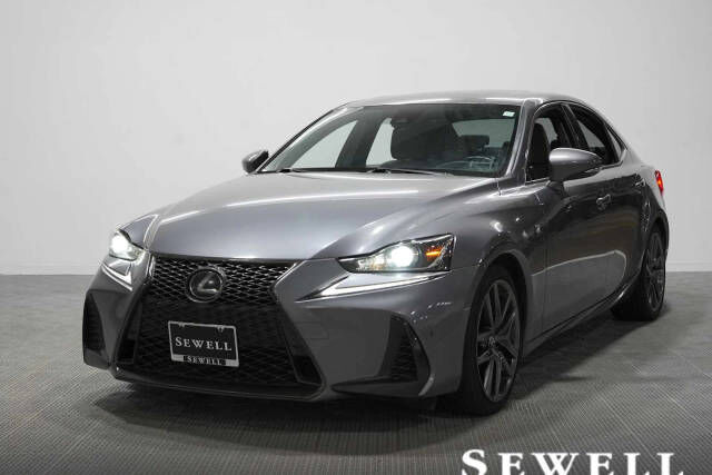 2019 LEXUS IS