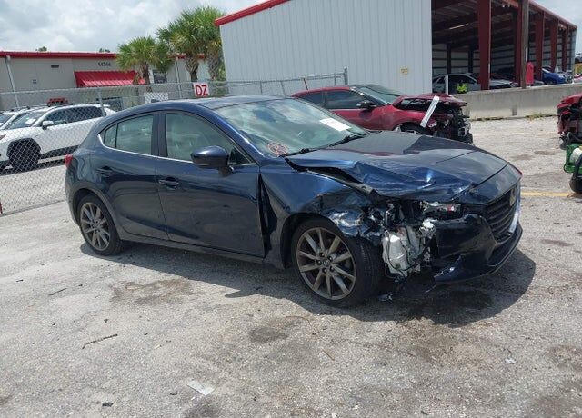 2018 MAZDA Mazda3