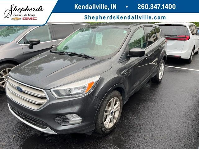 2017 FORD Escape