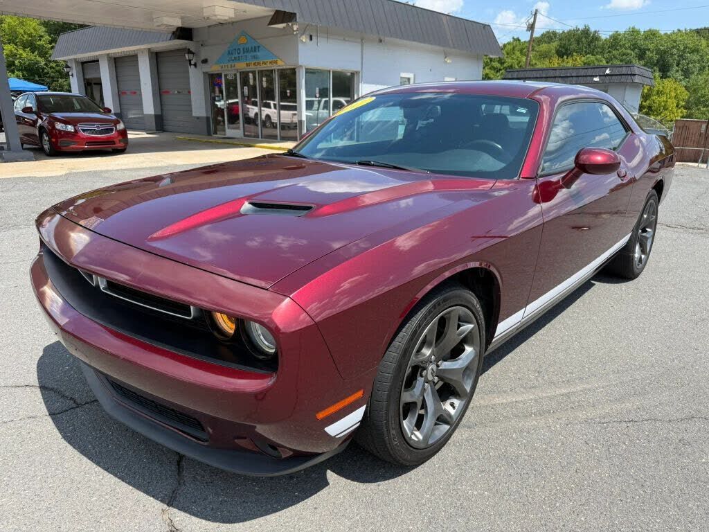 2017 DODGE Challenger