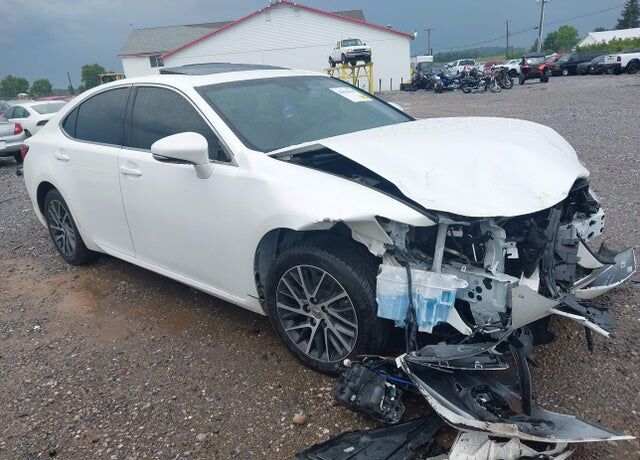 2017 LEXUS ES