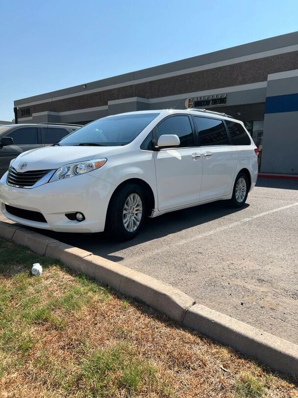 2014 TOYOTA Sienna