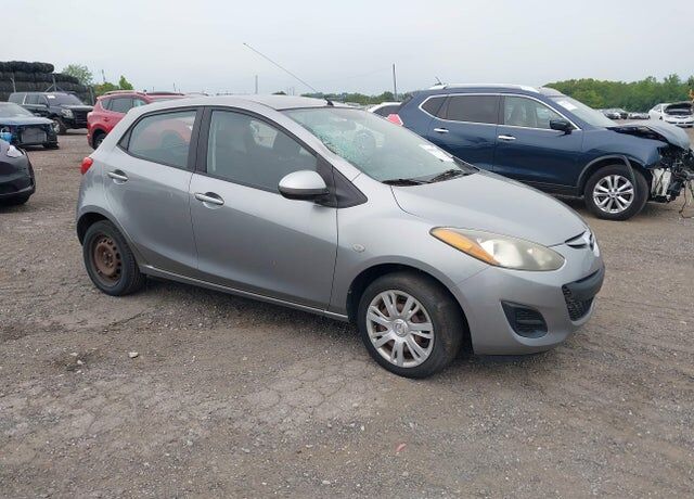 2013 MAZDA Mazda2