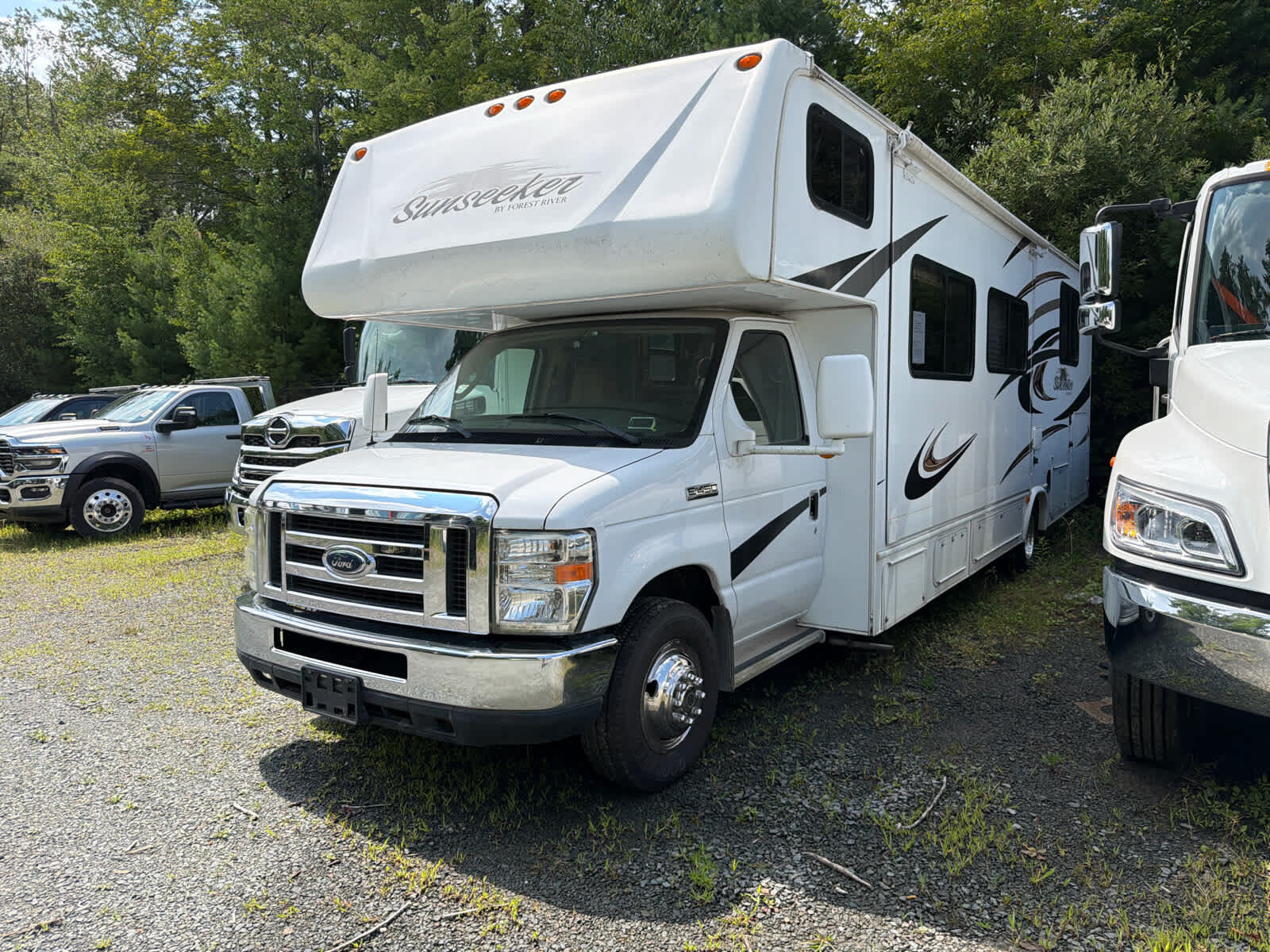 2013 FORD E-450