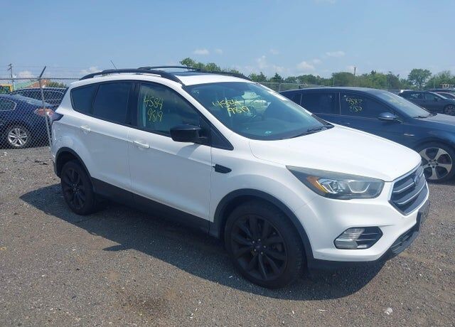 2017 FORD Escape