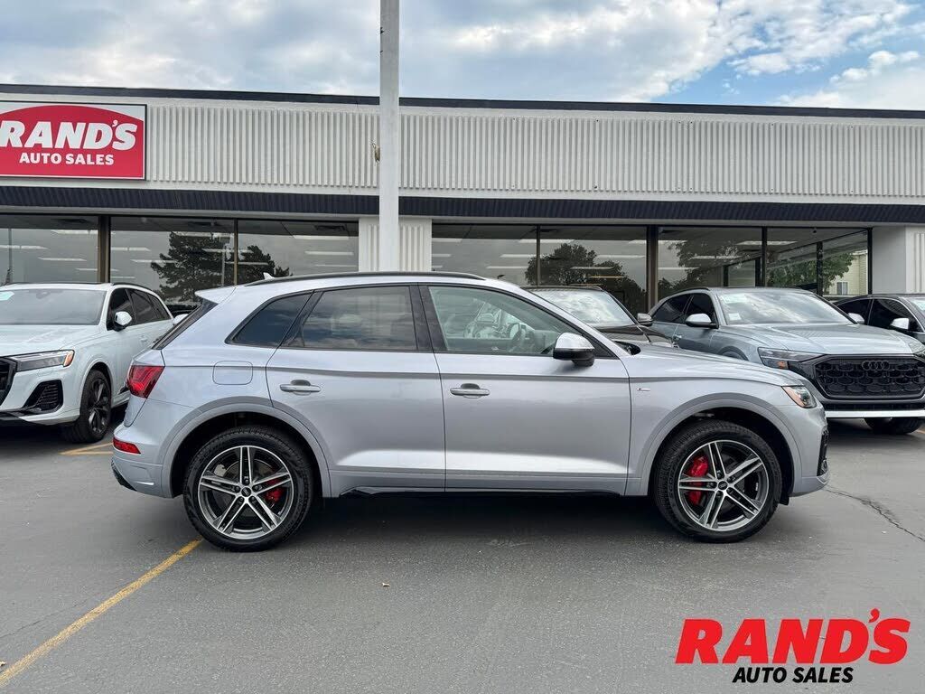 2024 AUDI Q5 e