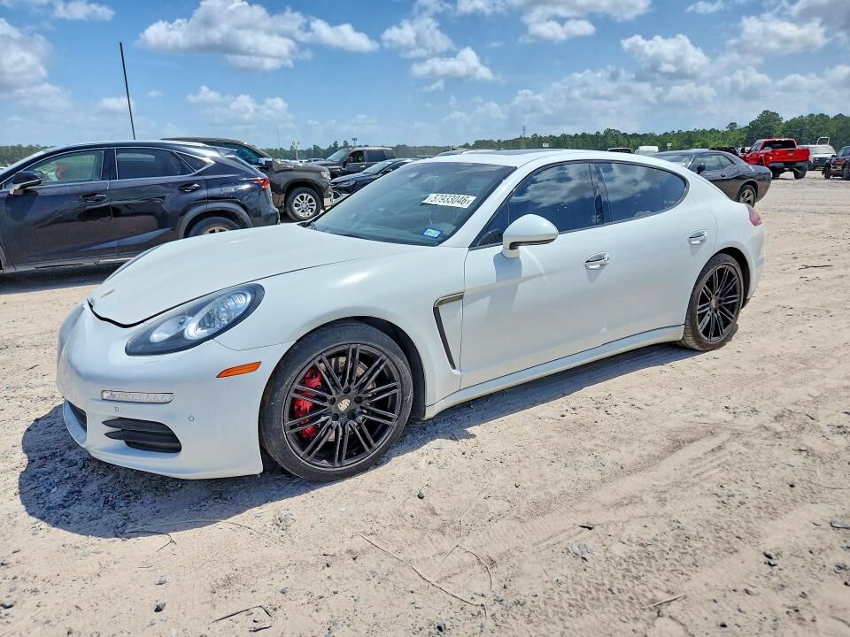 2015 PORSCHE Panamera