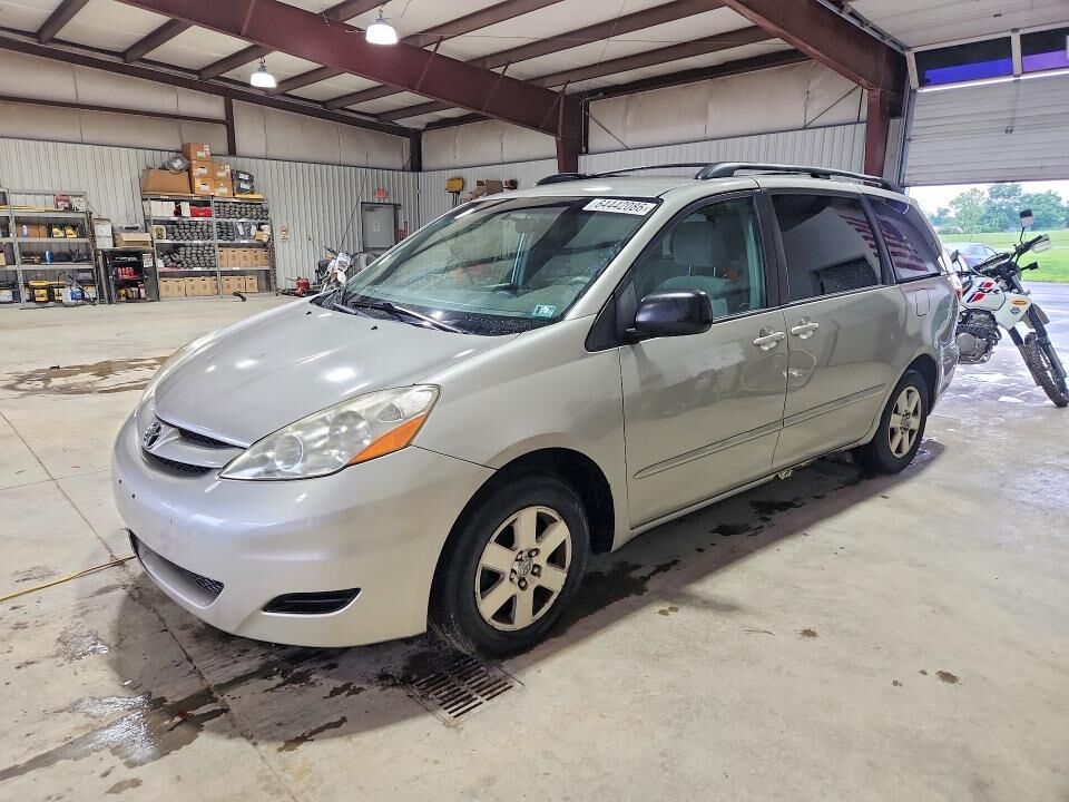 2009 TOYOTA Sienna