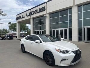 2018 LEXUS ES