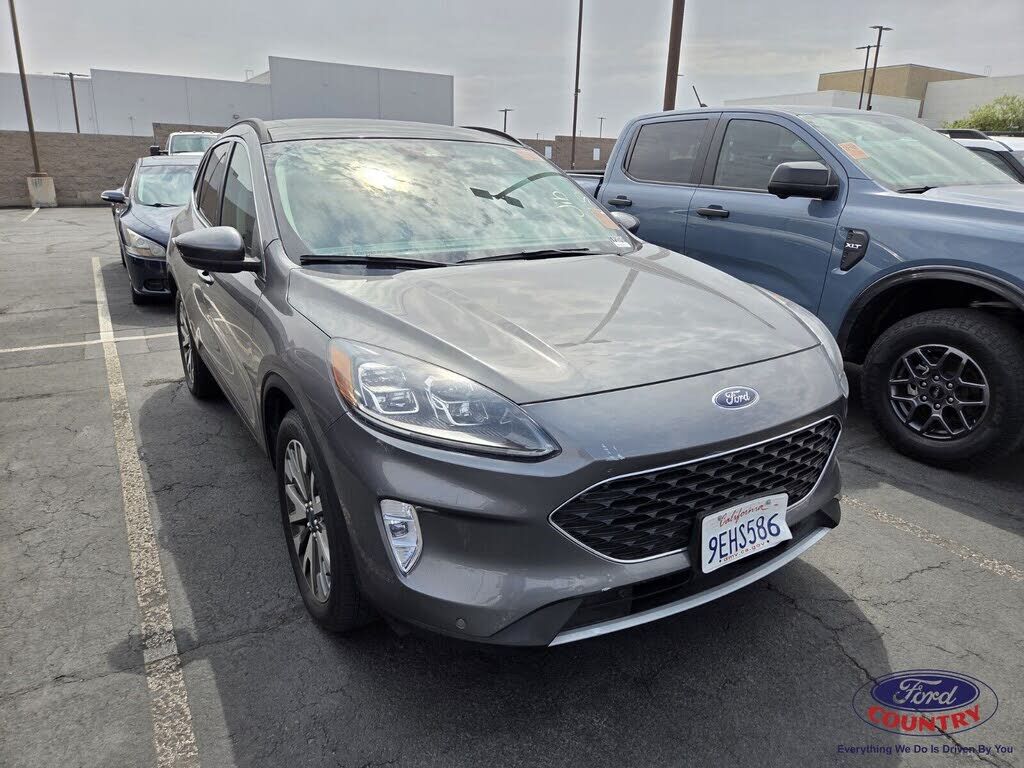 2022 FORD Escape
