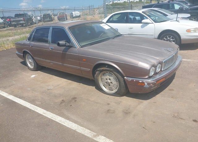 1995 JAGUAR Vanden Plas