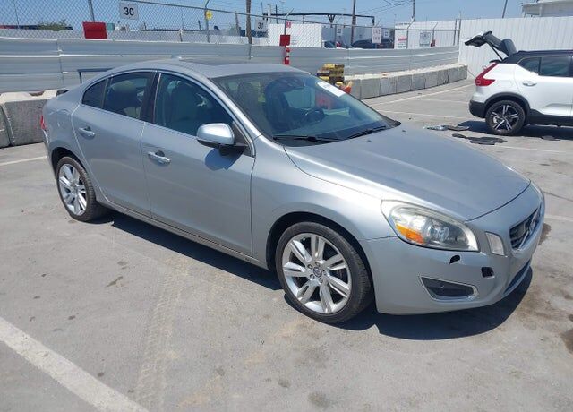 2012 VOLVO S60