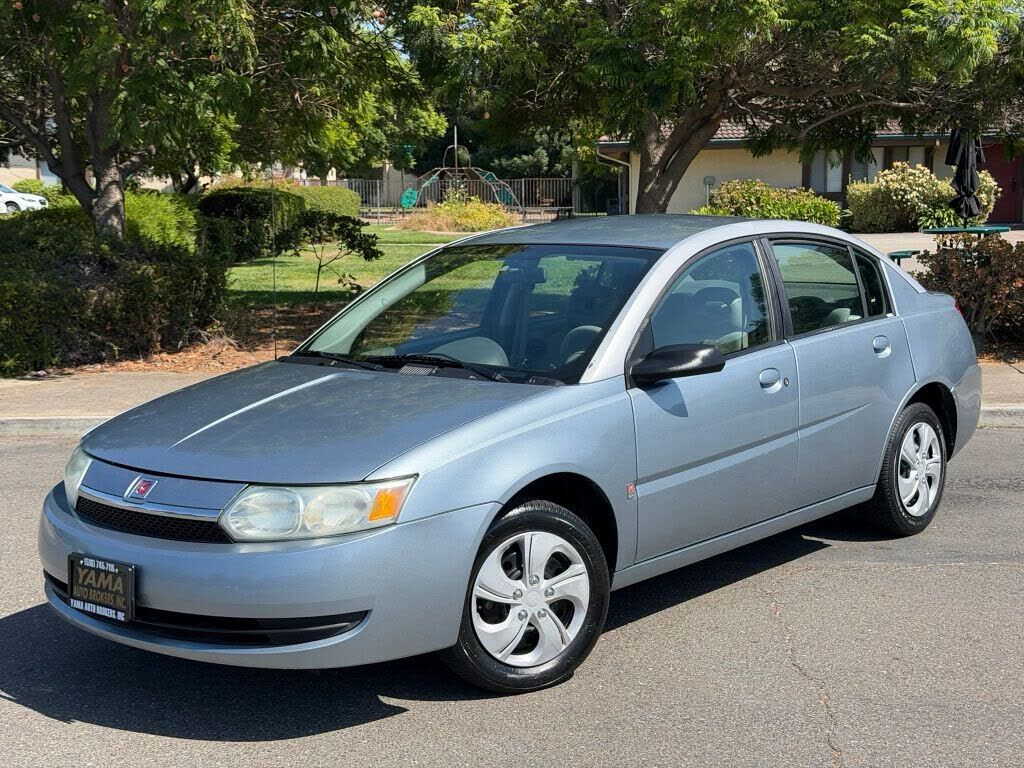 2003 SATURN Ion