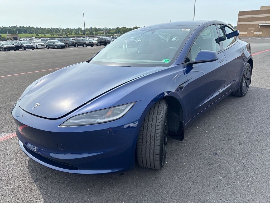 2025 TESLA Model 3